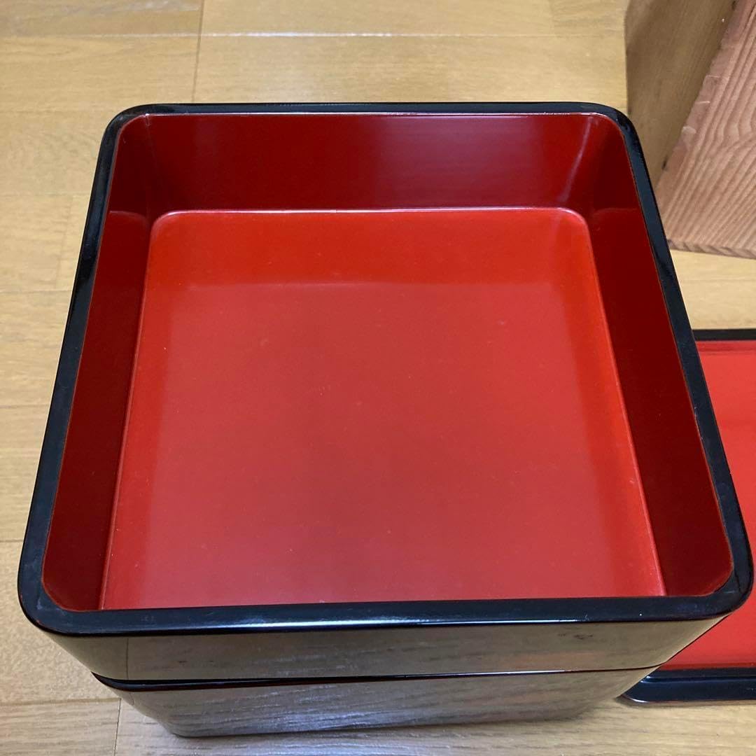 漆塗り三段重箱 赤内装　曙研出 漆塗り三段重箱 赤内装 曙研出 胴張三段重箱 溜